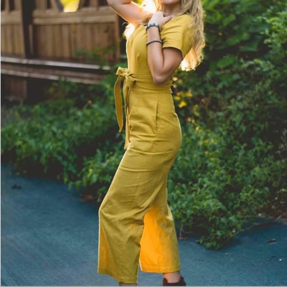 Anthropologie mo:vint Linen Jumpsuit Size Large